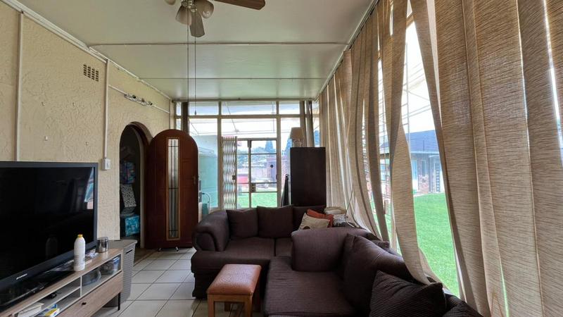 5 Bedroom Property for Sale in Parkrand Gauteng