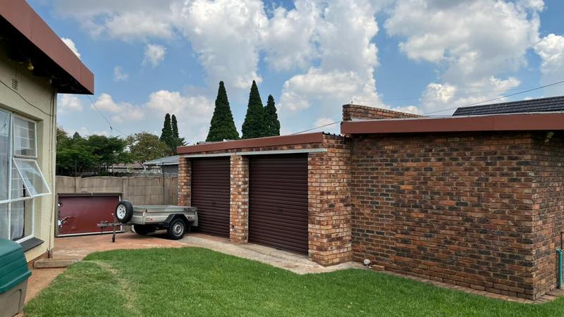 5 Bedroom Property for Sale in Parkrand Gauteng