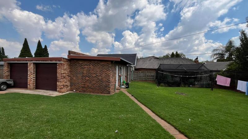 5 Bedroom Property for Sale in Parkrand Gauteng