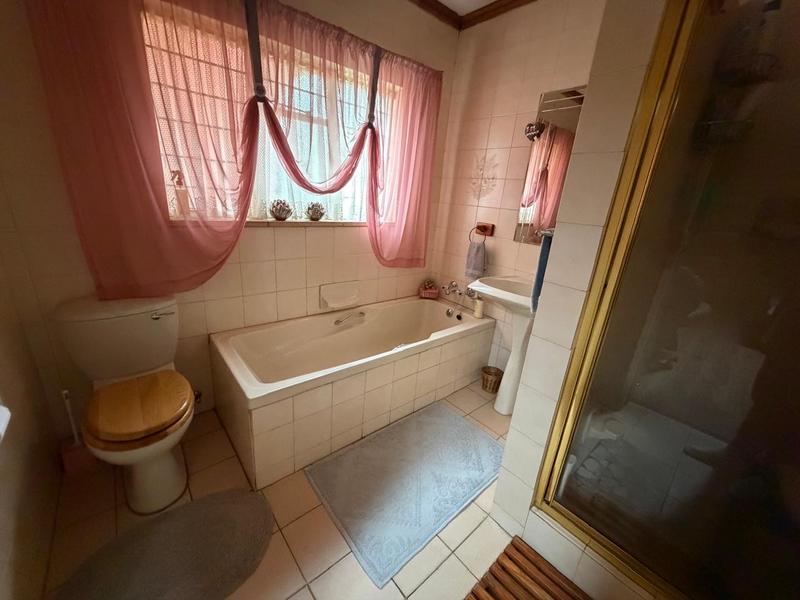 3 Bedroom Property for Sale in Casseldale Gauteng