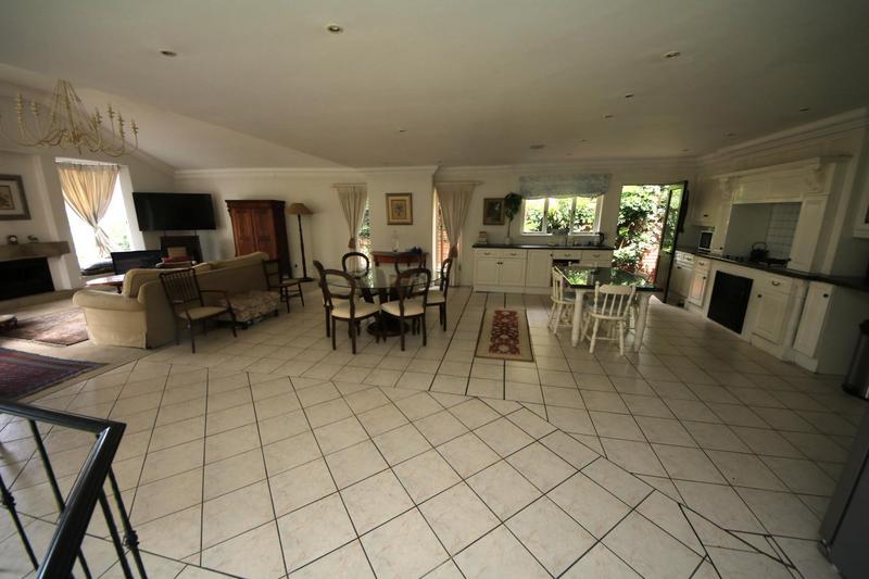 2 Bedroom Property for Sale in Bryanston Gauteng