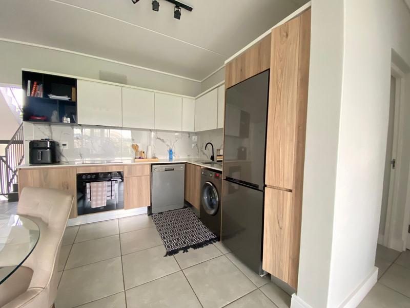 2 Bedroom Property for Sale in Waterfall Gauteng