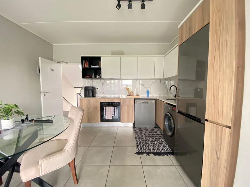 2 Bedroom Property for Sale in Waterfall Gauteng