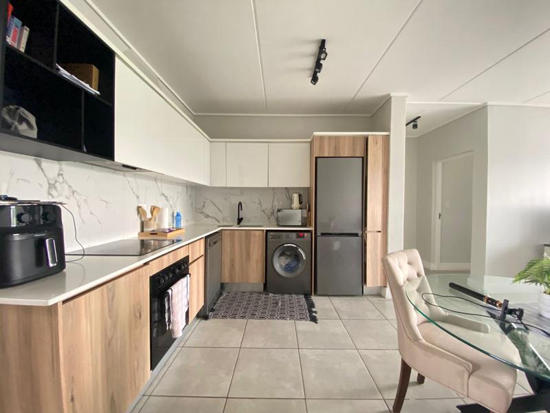 2 Bedroom Property for Sale in Waterfall Gauteng