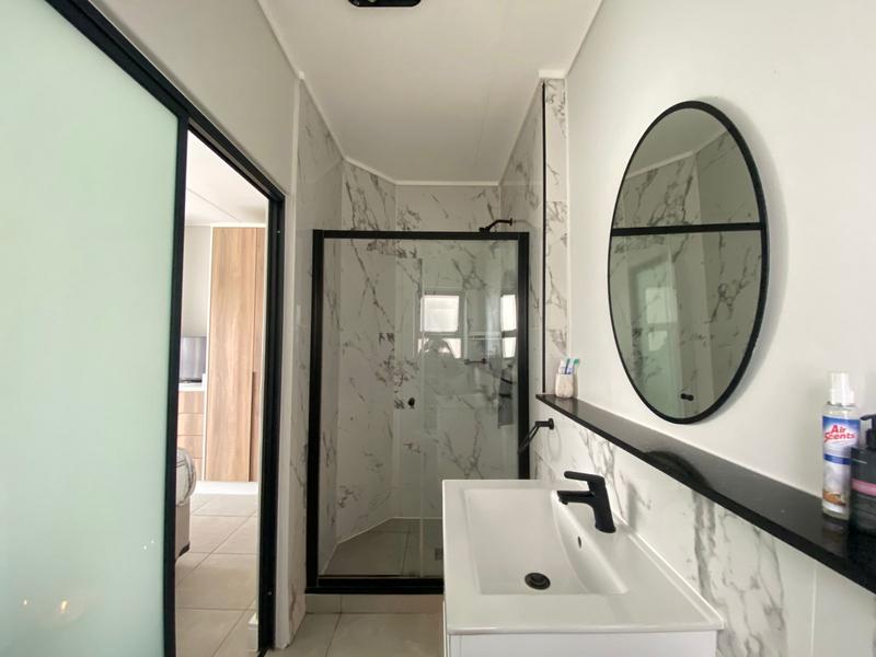 2 Bedroom Property for Sale in Waterfall Gauteng