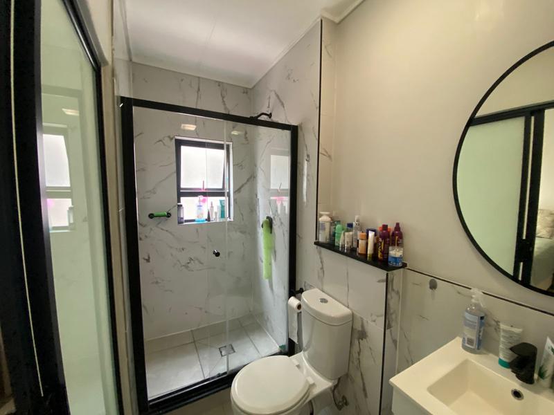 2 Bedroom Property for Sale in Waterfall Gauteng