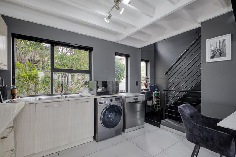 2 Bedroom Property for Sale in Beverley Gauteng