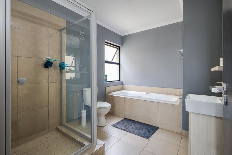 2 Bedroom Property for Sale in Beverley Gauteng