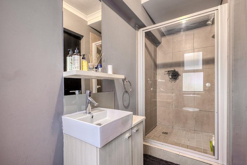 2 Bedroom Property for Sale in Beverley Gauteng