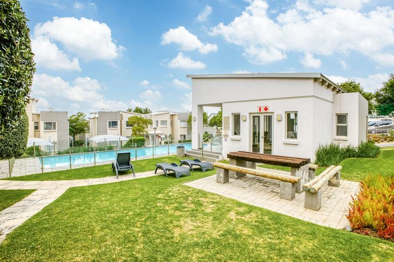 2 Bedroom Property for Sale in Beverley Gauteng