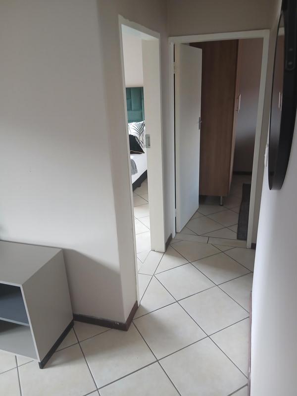 2 Bedroom Property for Sale in Noordwyk Gauteng