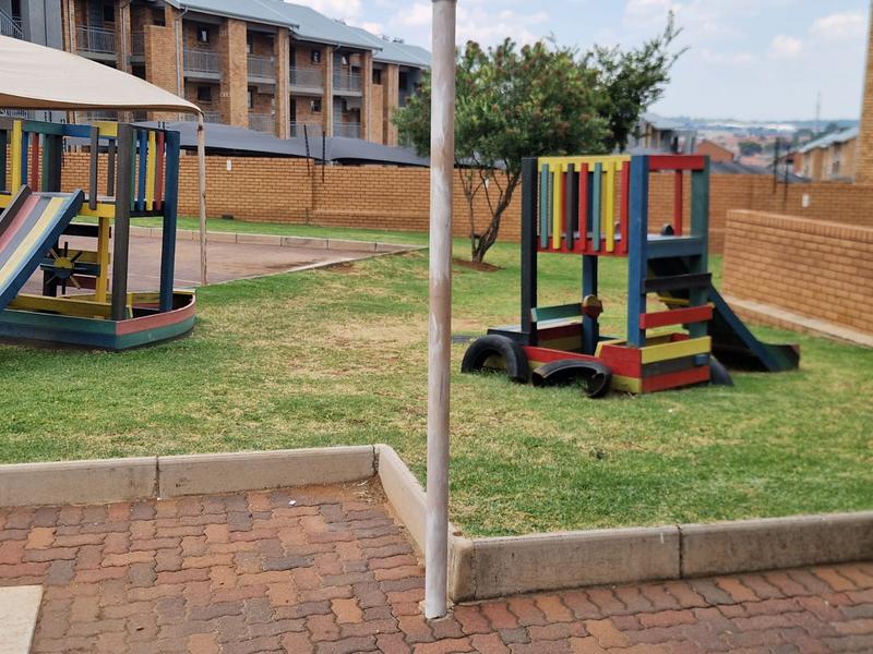 2 Bedroom Property for Sale in Noordwyk Gauteng