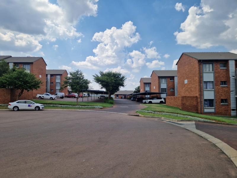 2 Bedroom Property for Sale in Noordwyk Gauteng