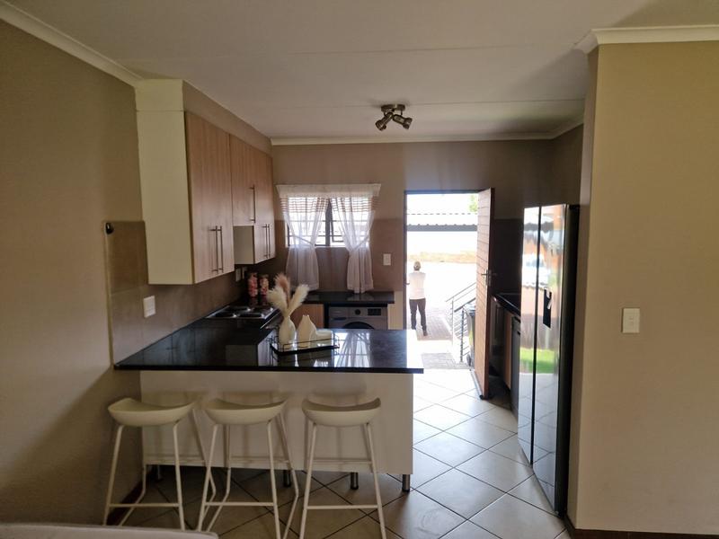 2 Bedroom Property for Sale in Noordwyk Gauteng