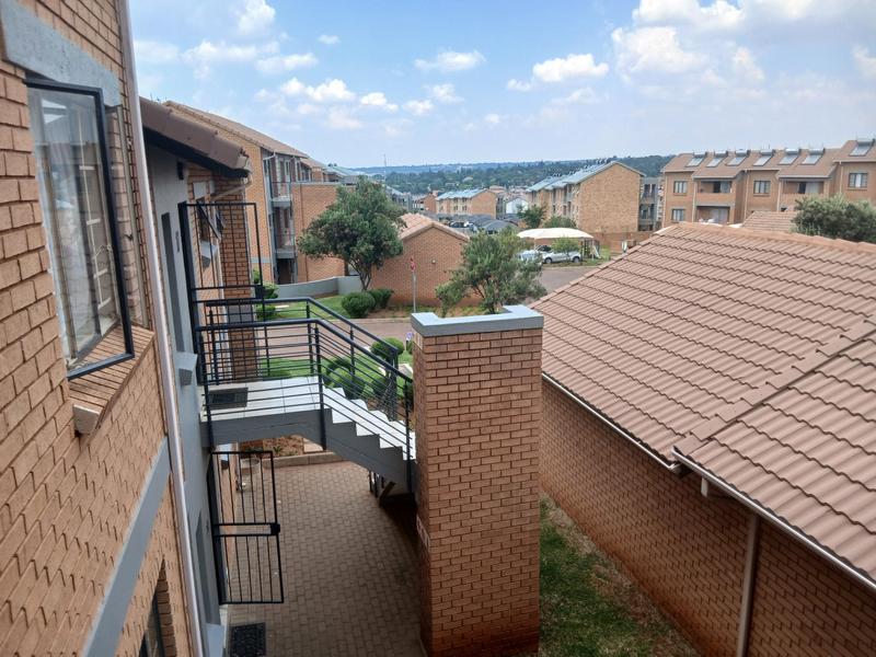 2 Bedroom Property for Sale in Noordwyk Gauteng