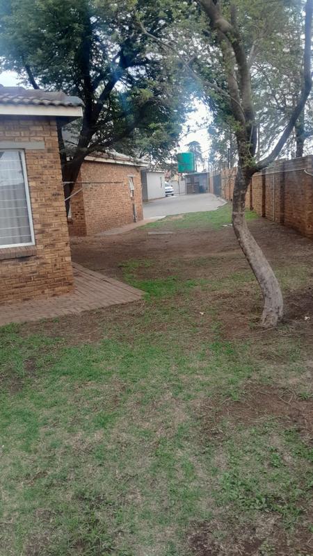 2 Bedroom Property for Sale in Groblerpark Gauteng