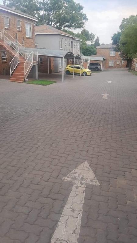 2 Bedroom Property for Sale in Groblerpark Gauteng