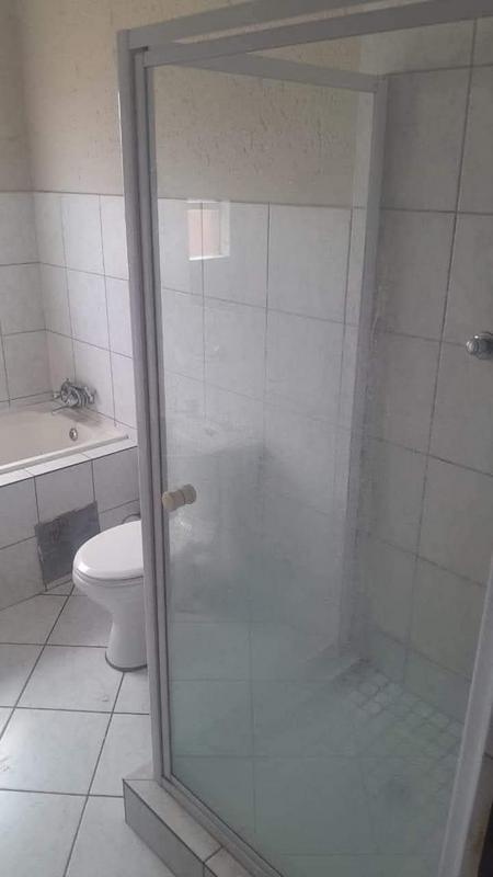 2 Bedroom Property for Sale in Groblerpark Gauteng