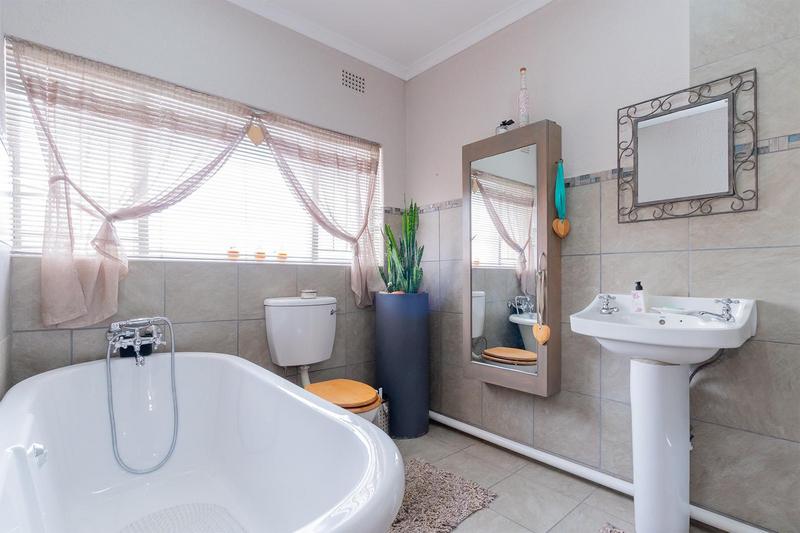 2 Bedroom Property for Sale in Norkem Park Gauteng