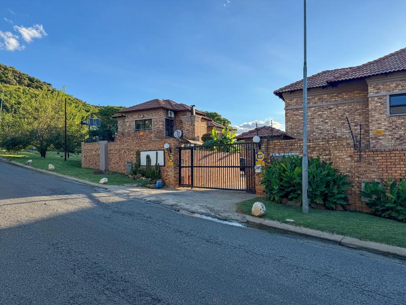 3 Bedroom Property for Sale in Mondeor Gauteng