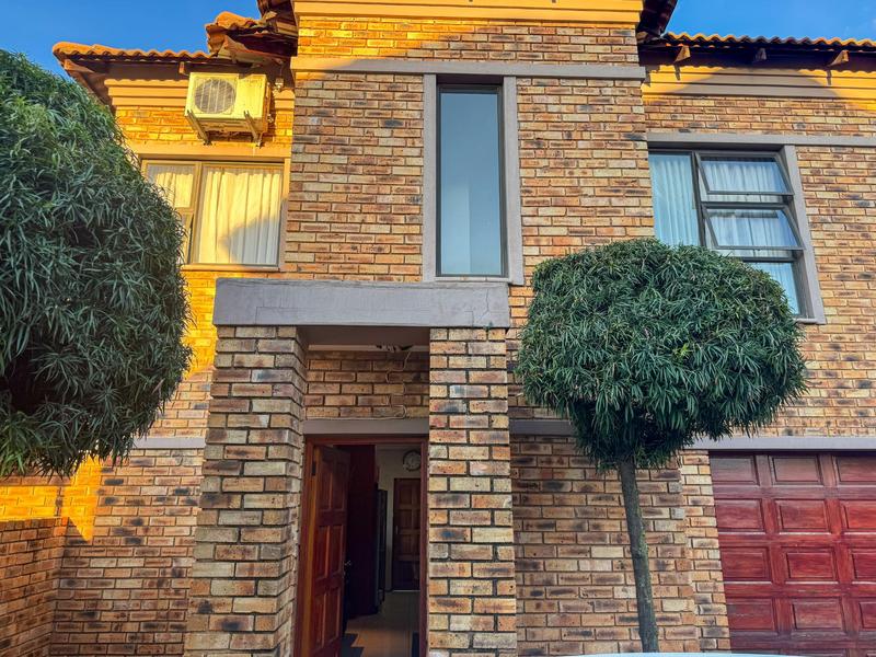 3 Bedroom Property for Sale in Mondeor Gauteng