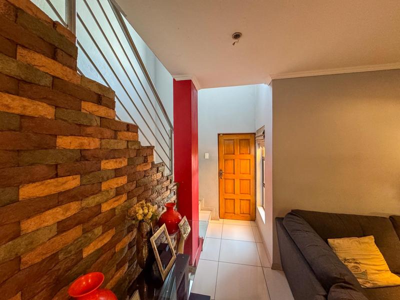 3 Bedroom Property for Sale in Mondeor Gauteng