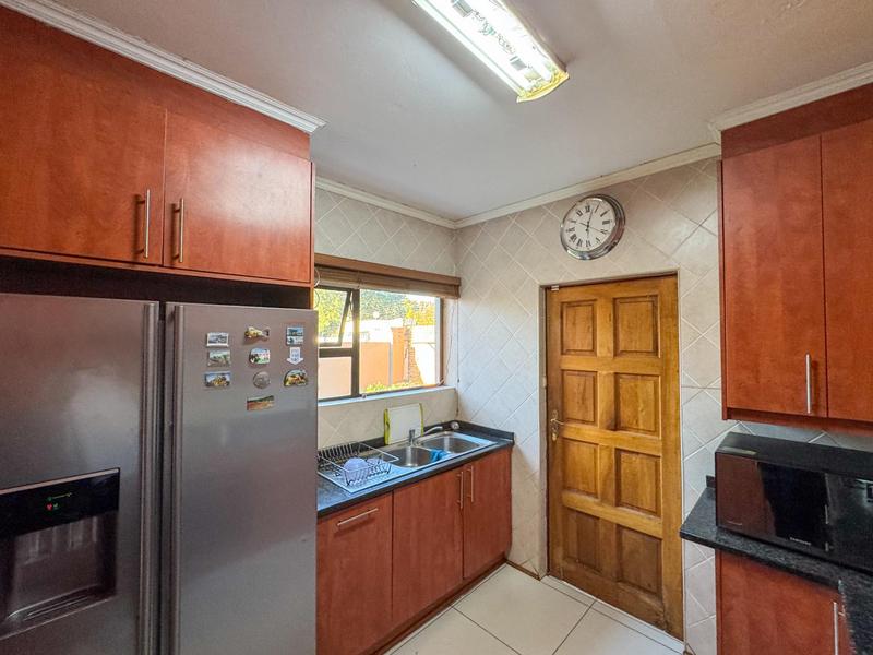 3 Bedroom Property for Sale in Mondeor Gauteng