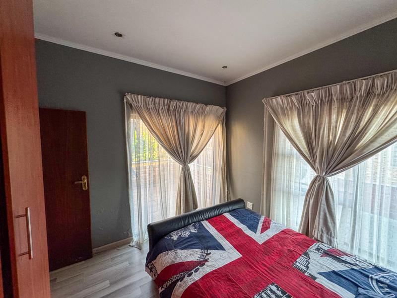 3 Bedroom Property for Sale in Mondeor Gauteng