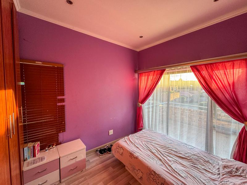 3 Bedroom Property for Sale in Mondeor Gauteng