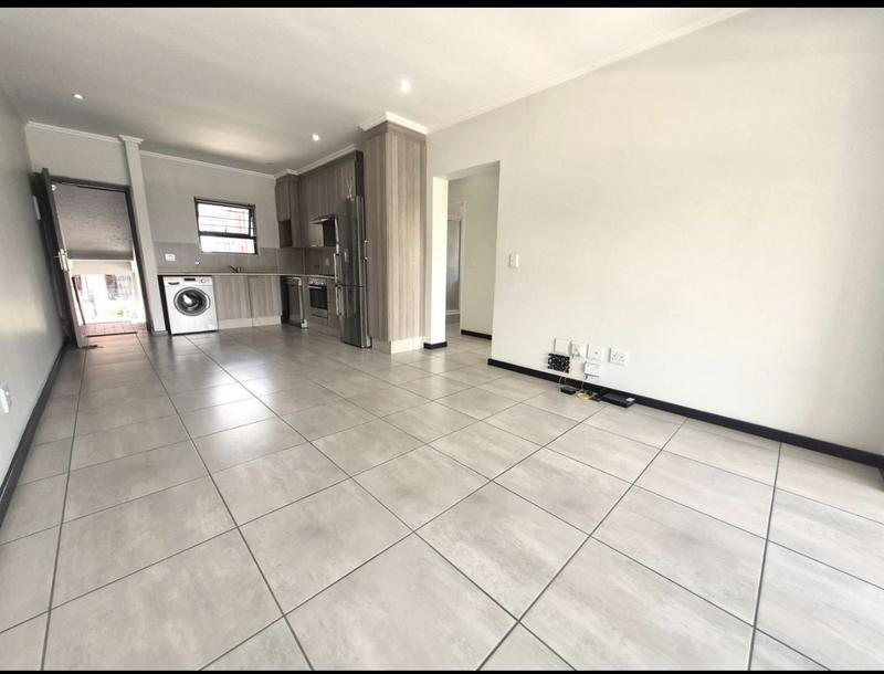 To Let 2 Bedroom Property for Rent in Barbeque Downs Gauteng