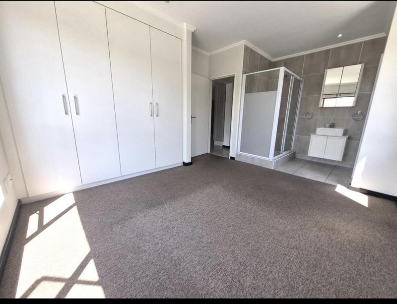 To Let 2 Bedroom Property for Rent in Barbeque Downs Gauteng