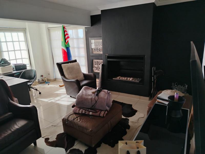 5 Bedroom Property for Sale in Amberfield Heights Gauteng