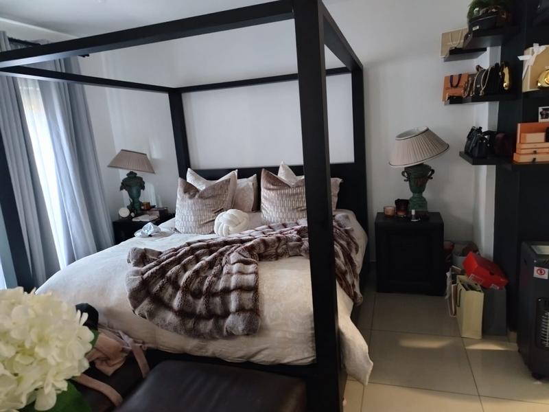 5 Bedroom Property for Sale in Amberfield Heights Gauteng