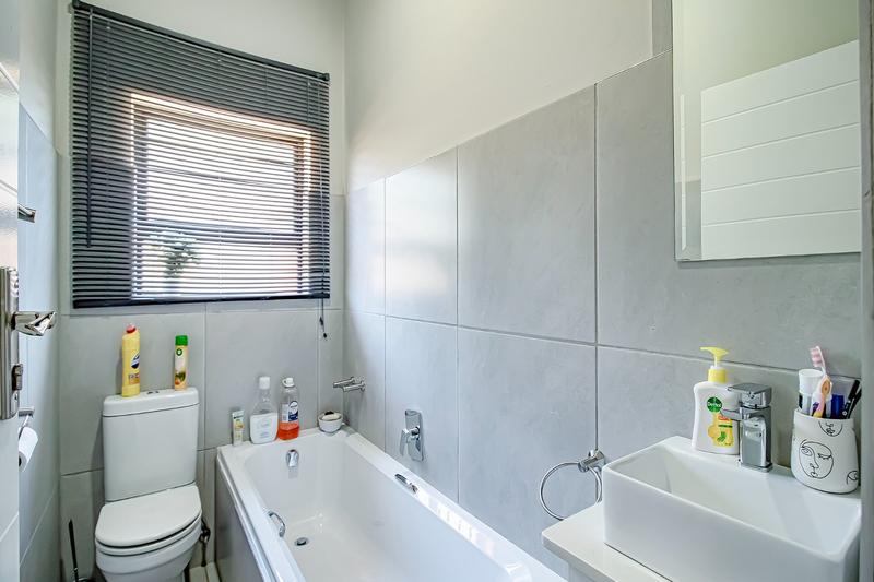 2 Bedroom Property for Sale in Annlin Gauteng