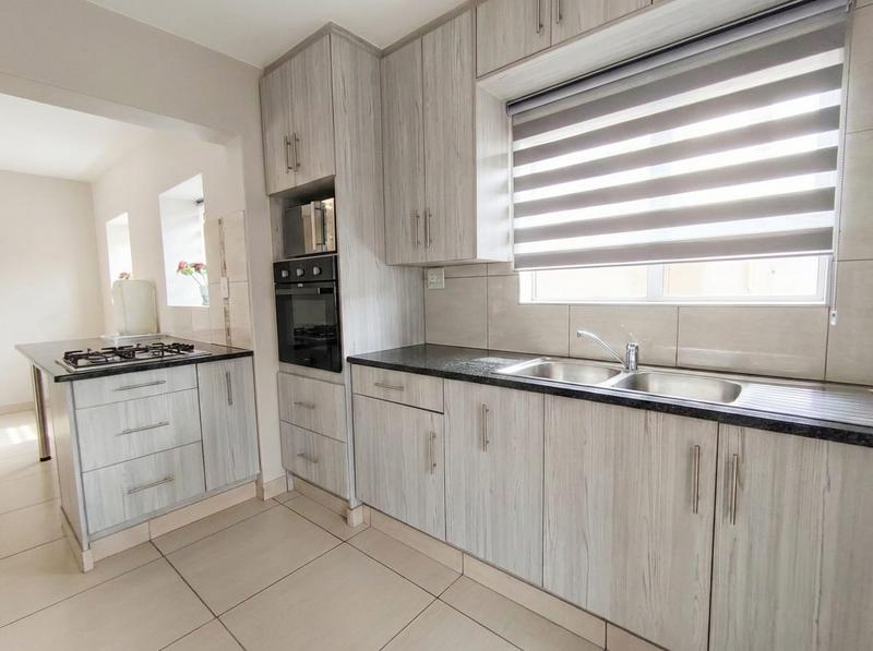 3 Bedroom Property for Sale in Magalieskruin Gauteng