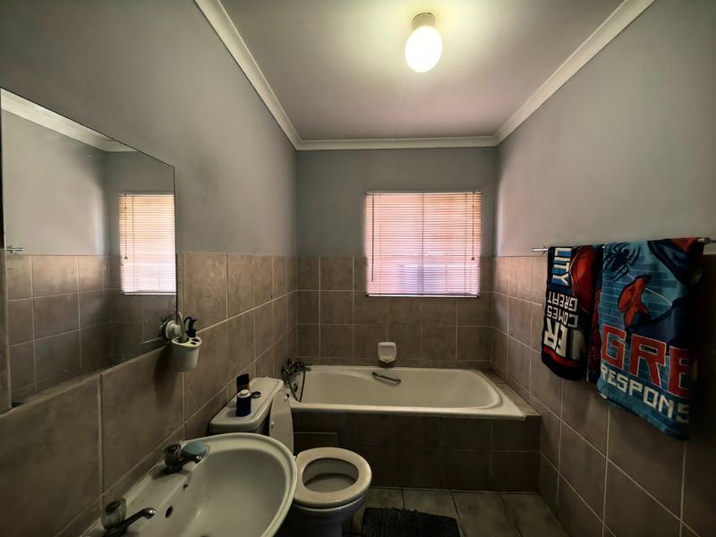 3 Bedroom Property for Sale in Magalieskruin Gauteng
