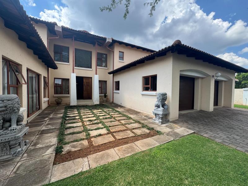 To Let 5 Bedroom Property for Rent in Midfield Estate Gauteng