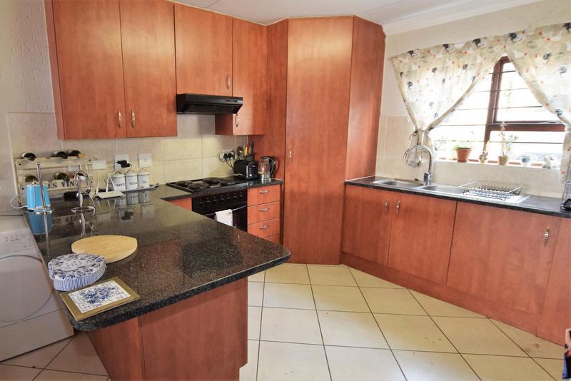 2 Bedroom Property for Sale in Paulshof Gauteng