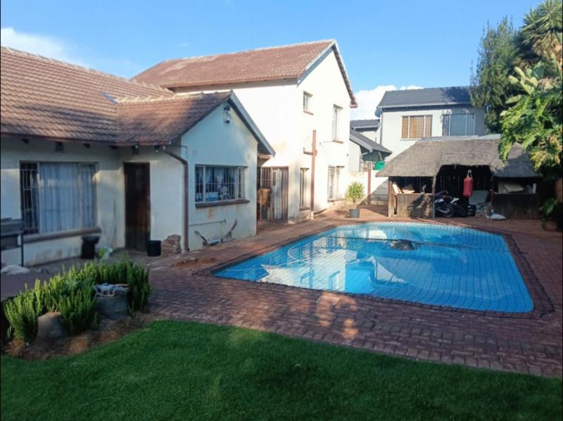 4 Bedroom Property for Sale in Krugersdorp Gauteng