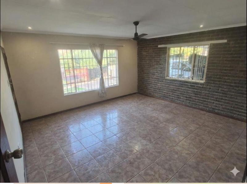 4 Bedroom Property for Sale in Krugersdorp Gauteng
