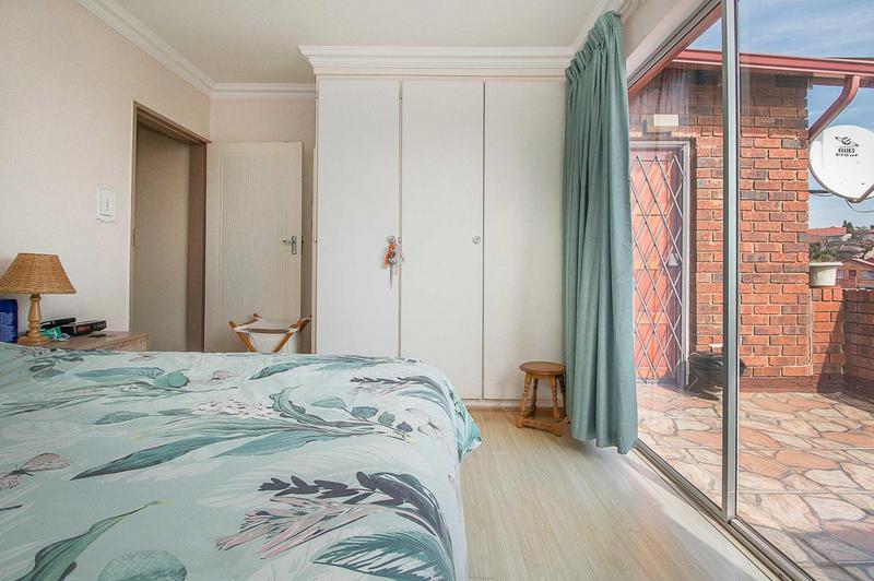 2 Bedroom Property for Sale in Wilro Park Gauteng