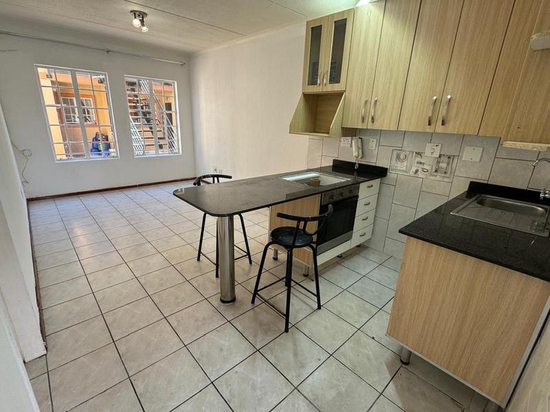 To Let 2 Bedroom Property for Rent in Bezuidenhout Valley Gauteng