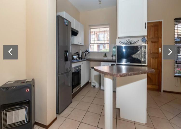 2 Bedroom Property for Sale in Little Falls Gauteng