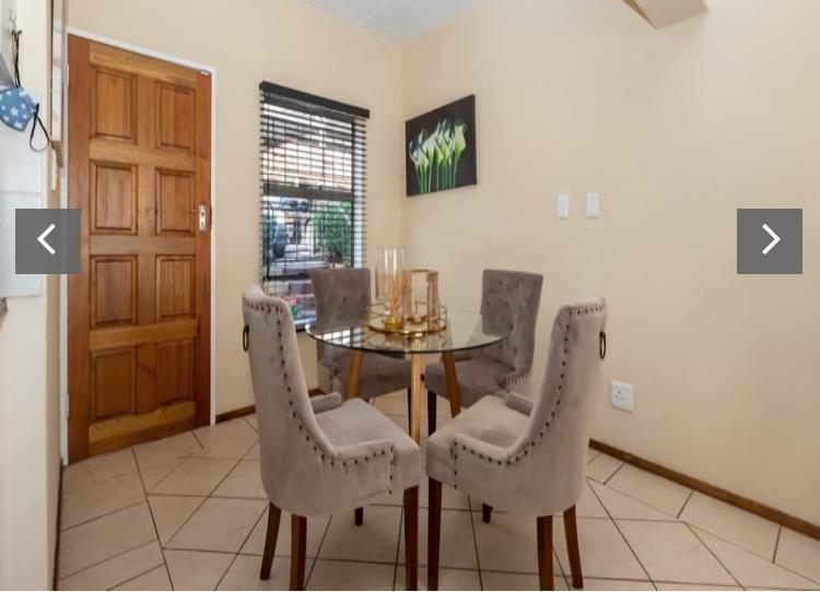 2 Bedroom Property for Sale in Little Falls Gauteng