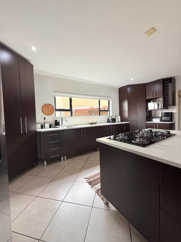 5 Bedroom Property for Sale in Terenure Gauteng