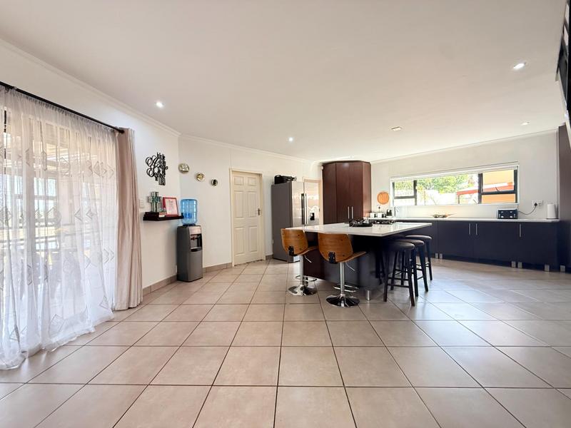 5 Bedroom Property for Sale in Terenure Gauteng