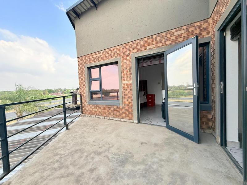 5 Bedroom Property for Sale in Terenure Gauteng