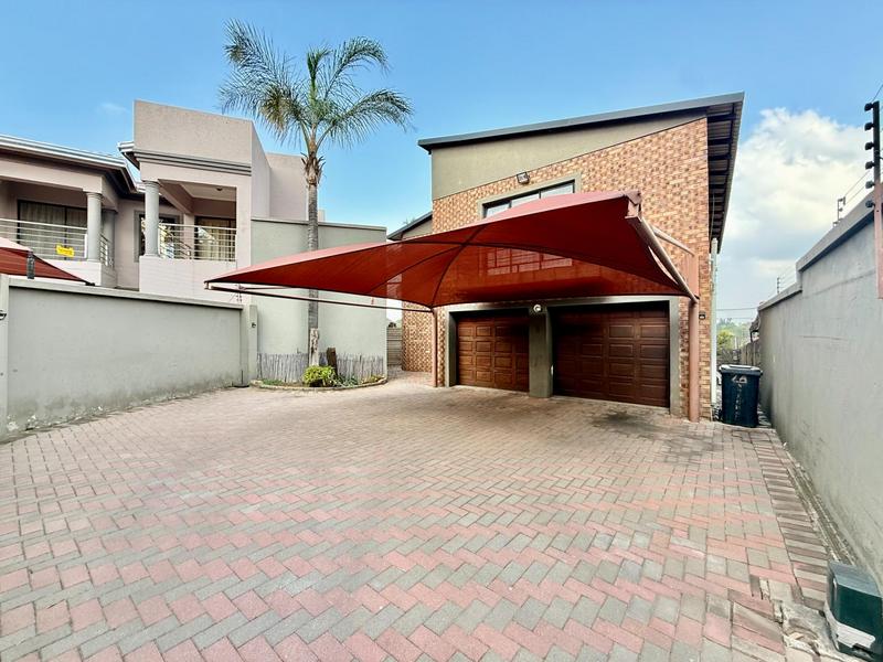 5 Bedroom Property for Sale in Terenure Gauteng
