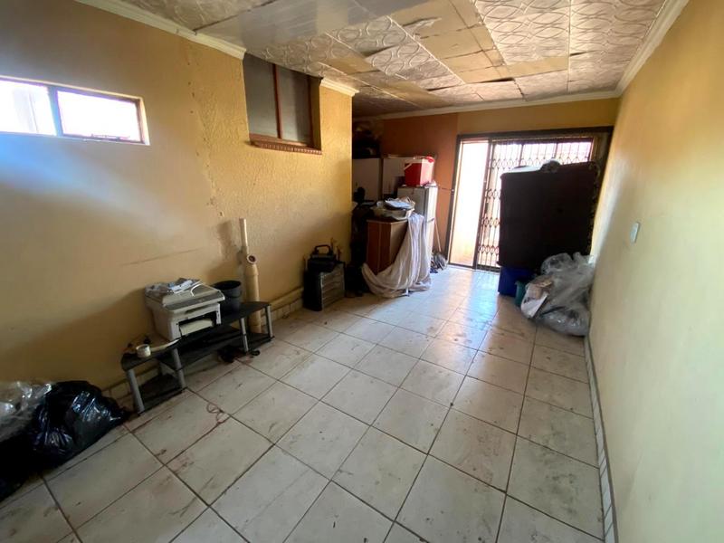 To Let 3 Bedroom Property for Rent in Mohlakeng Gauteng