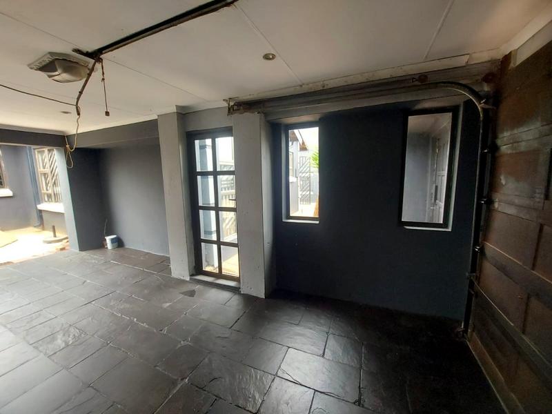 3 Bedroom Property for Sale in Protea Garden Gauteng